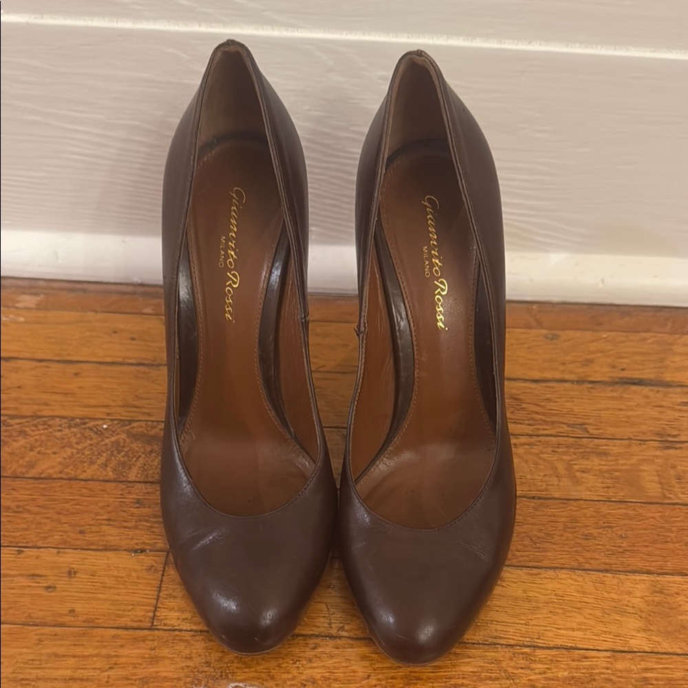Gianvito Rossi Brown Leather Pumps